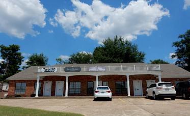 4536 Summerhill Road image.